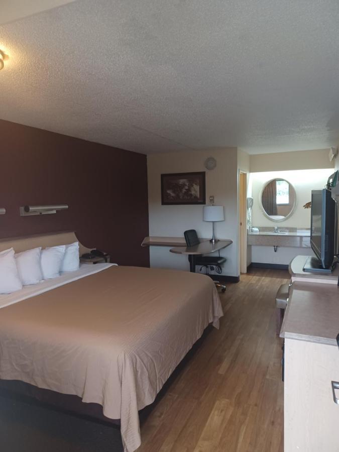 Red Oak Inn Belleville Exteriér fotografie